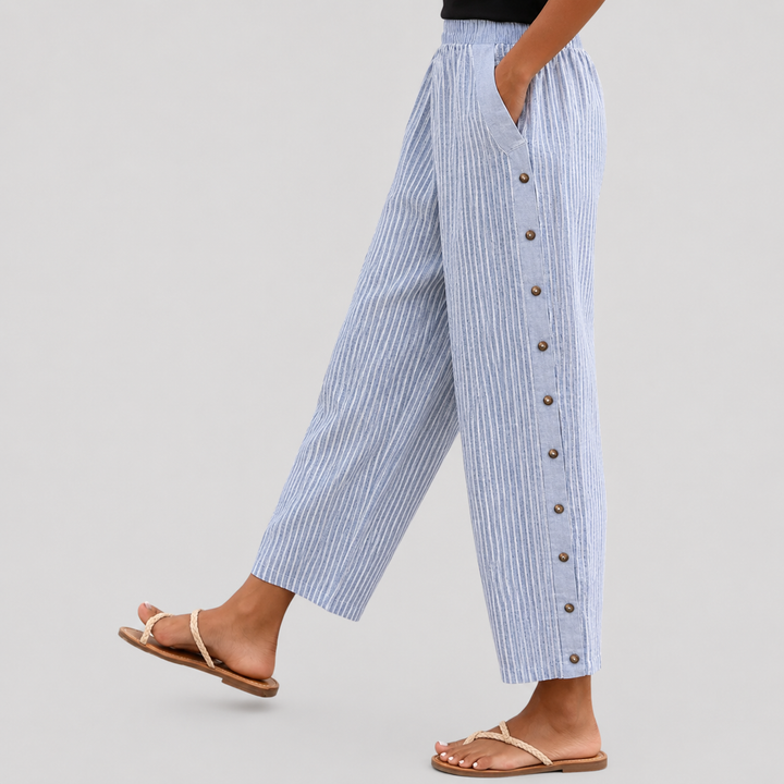 Linaya Gestreepte Broek met Knoopaccent