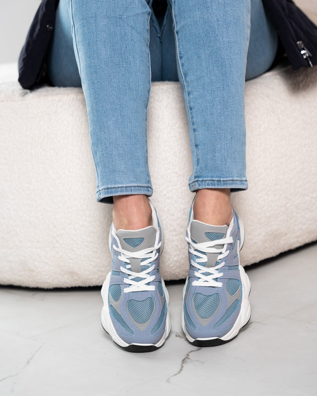 Viva Azure Athletic Shoe