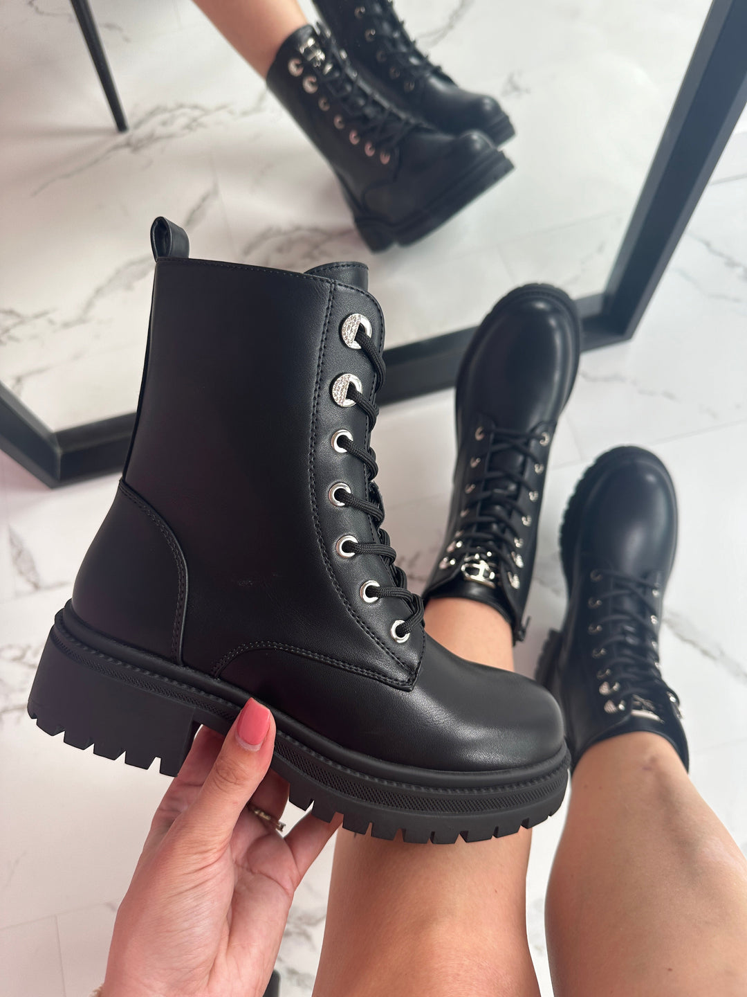 Sarina | Chunky Veterboots