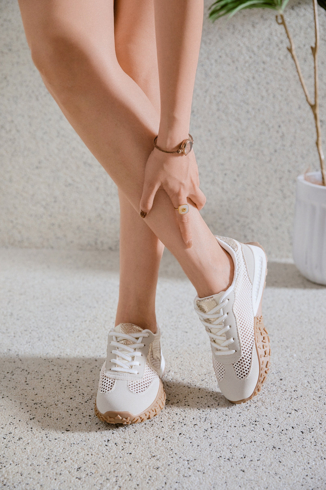 Beige Ivana Sneakers