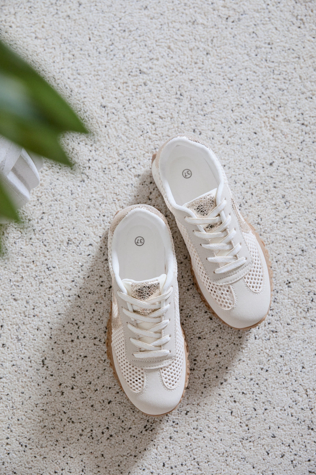 Beige Ivana Sneakers