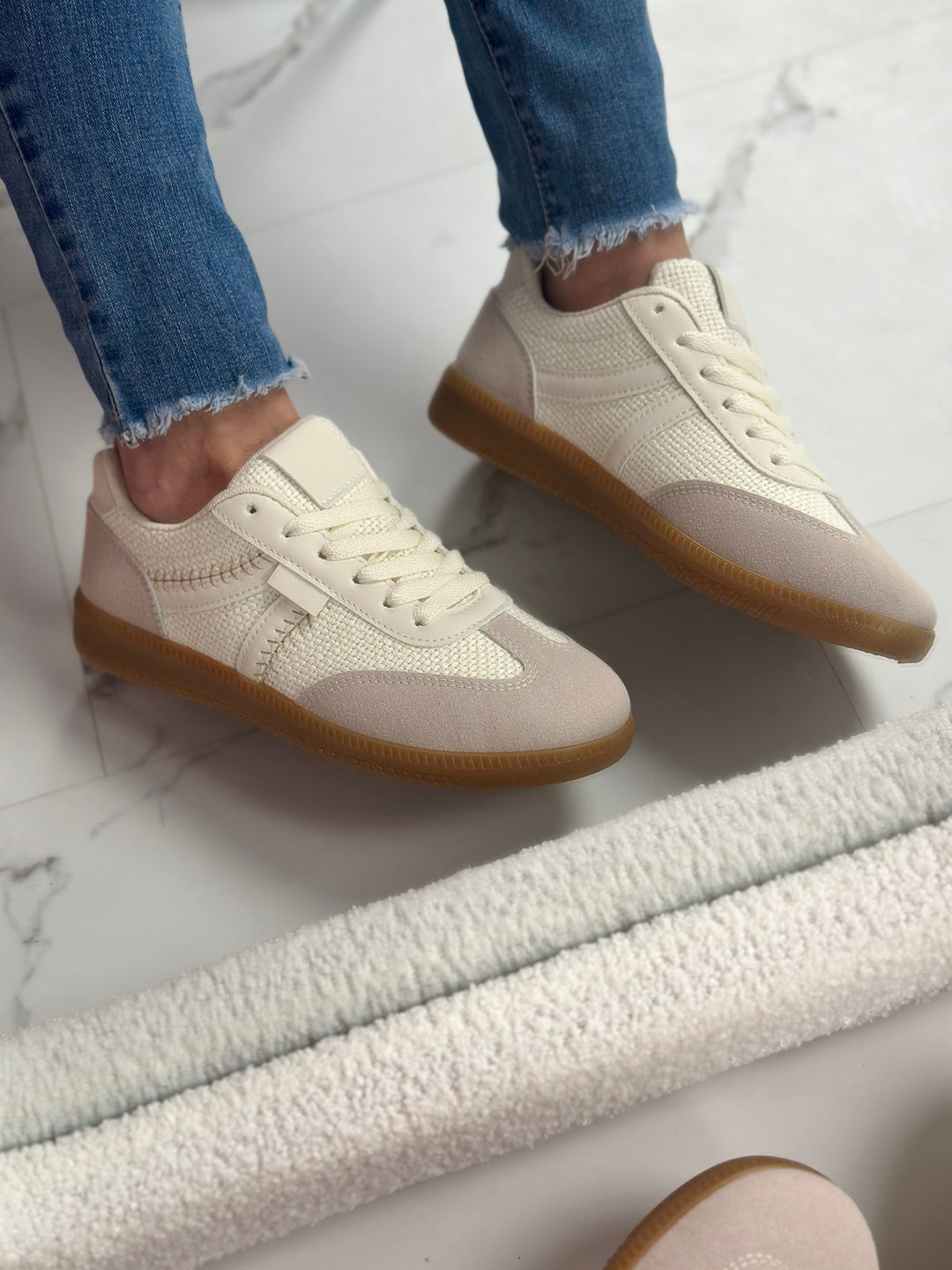 Kyra | Beige Sneakers