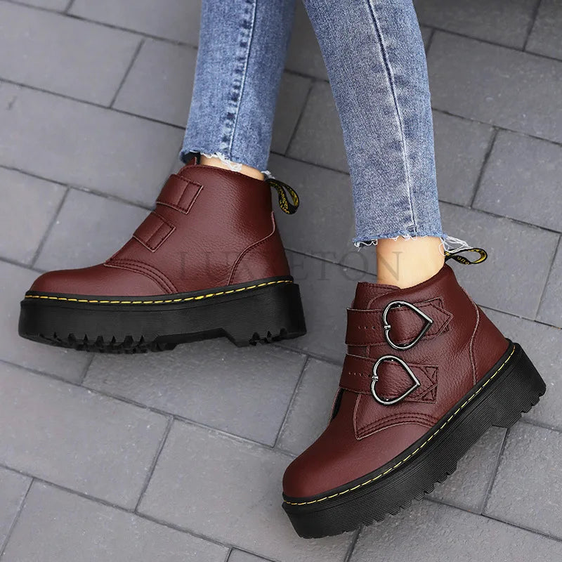 Femke | Enkelboots met Gespen