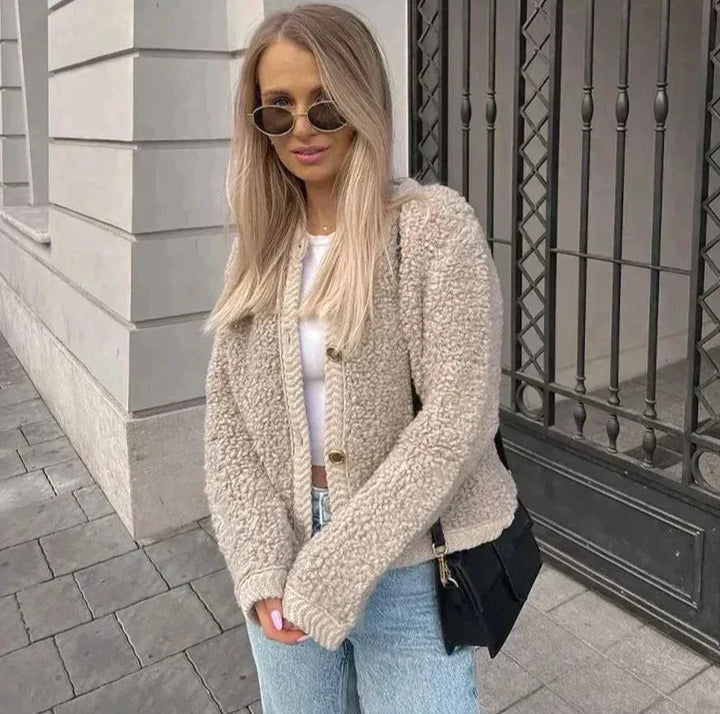 Ilja | Dames Teddy Strikjack met Zachte Textuur – Luxe Comfort voor Winterwarmte