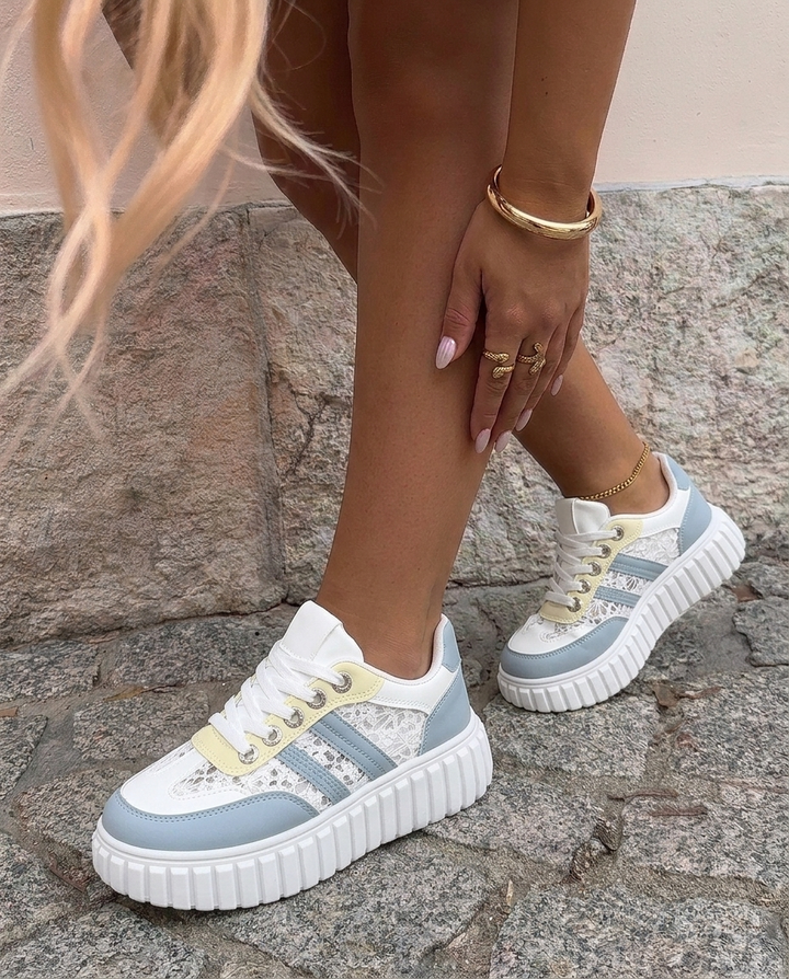 Compacte Blauwe Sneakers