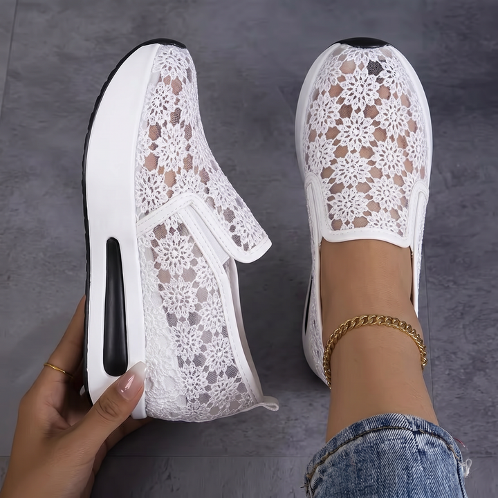 Anežka | Sneakers met Klittenband en Kantens